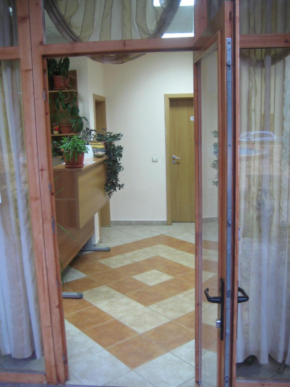 Hotel Restaurant Popini Laki Jagodina Kültér fotó