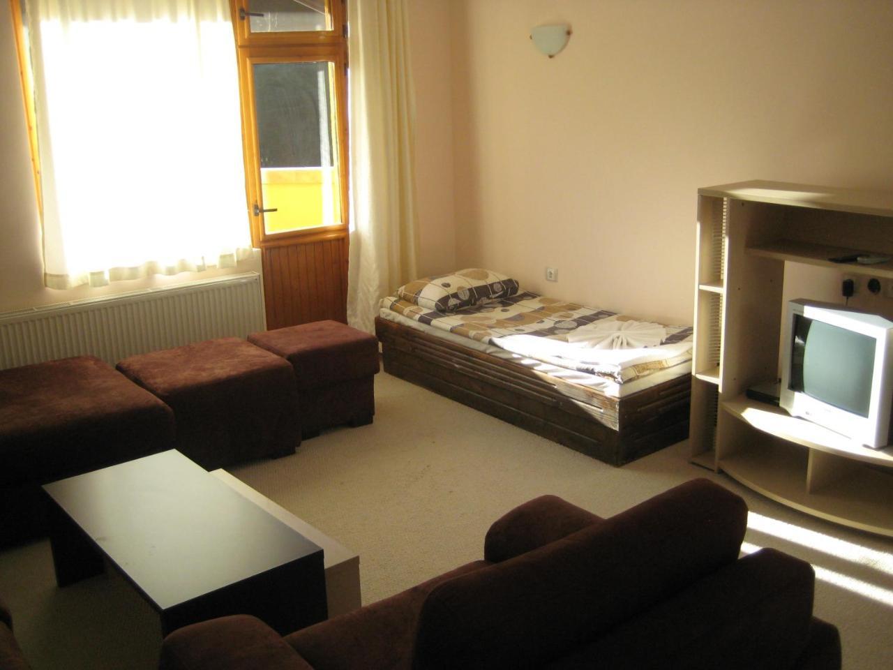 Hotel Restaurant Popini Laki Jagodina Kültér fotó
