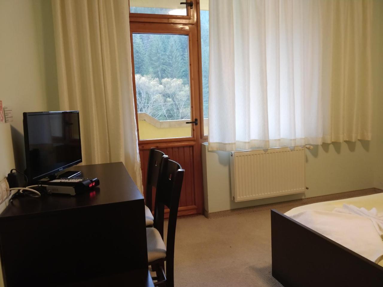 Hotel Restaurant Popini Laki Jagodina Kültér fotó